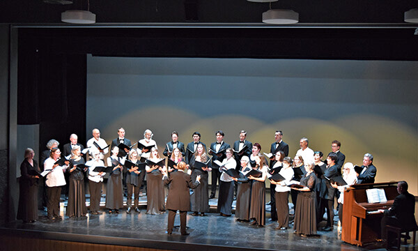 Local choir members join Elmer Iseler Singers on Entertainment Series stage