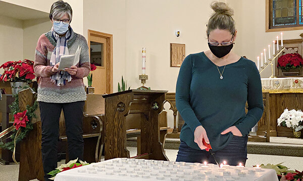 Ice Candle Memorial Service helps bring comfort at Christmastime