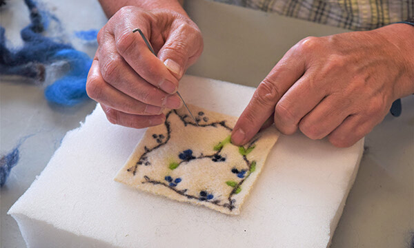 Learning to needle felt