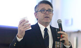 Guest speaker Dr. Phillip Drew. - Tim Brody / Bulletin Photos