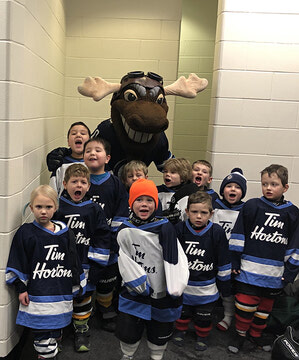 Minor hockey skaters get rare experience at Winnipeg Jets game