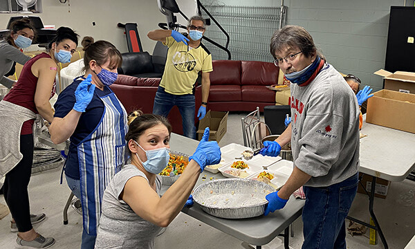 Nishnawbe-Gamik Friendship Centre gives back to community with Holiday Drive-Thru Feast 