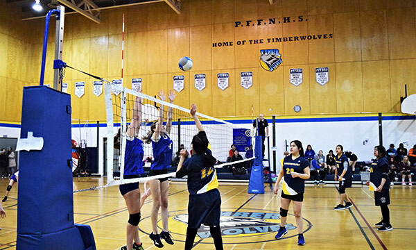 Timberwolves take on Voyageurs