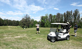 Adam McCarty from team from SkyCare lines up his shot.     Tim Brody / Bulletin Photo