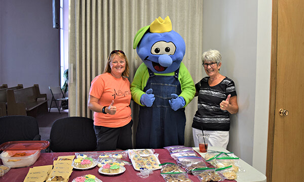 St. Andrew’s United Church hosts silent auction, bake sale